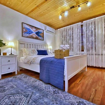 The Secret Lodge- New With Private Garage, Entire House فيليكو ترنوفو المظهر الخارجي الصورة