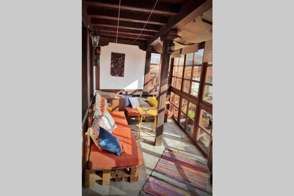 The Secret Lodge- New With Private Garage, Entire House فيليكو ترنوفو المظهر الخارجي الصورة